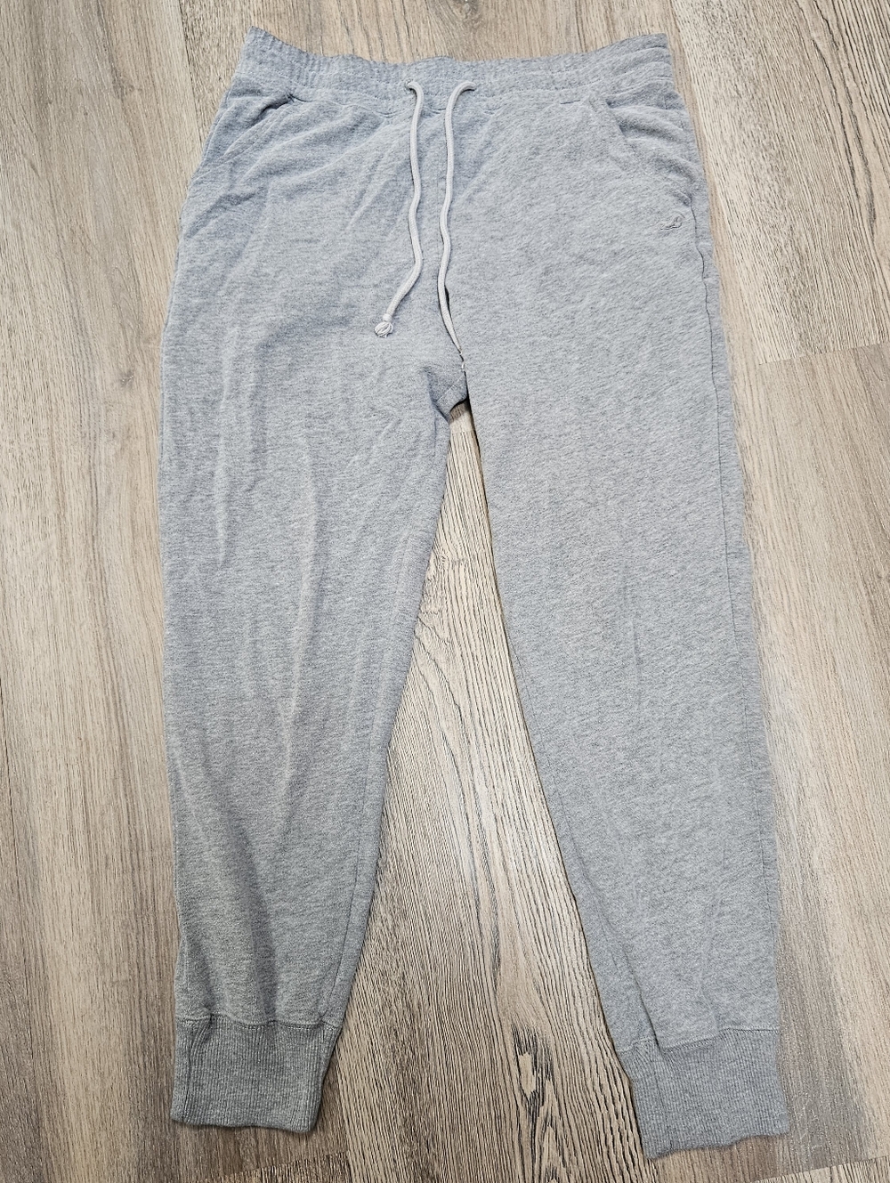 Hollister Gray Joggers Pants Pockets Elastic and Tie Waist Size Medium M Md